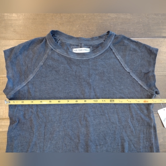 WE THE FREE PEOPLE Women's NWT short-sleeve distressed Gray Black T-shirt -S - Picture 11 of 11
